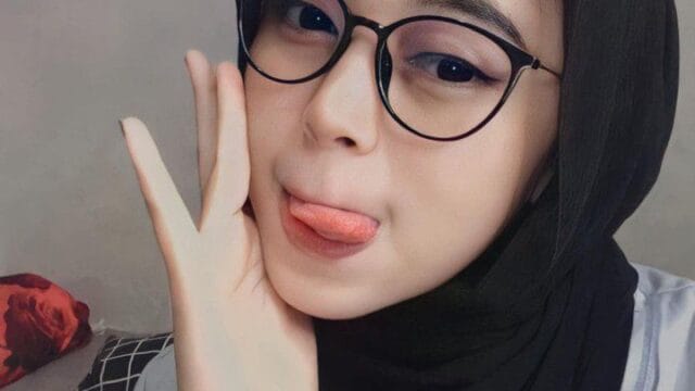 Download Gratis tergoda janda hijab cantik bohay gak tahan wikwik di mobil